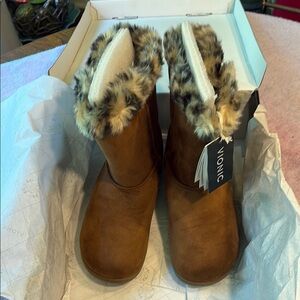 Vionic Women's Indulge Fairfax Chestnut Fur Boots